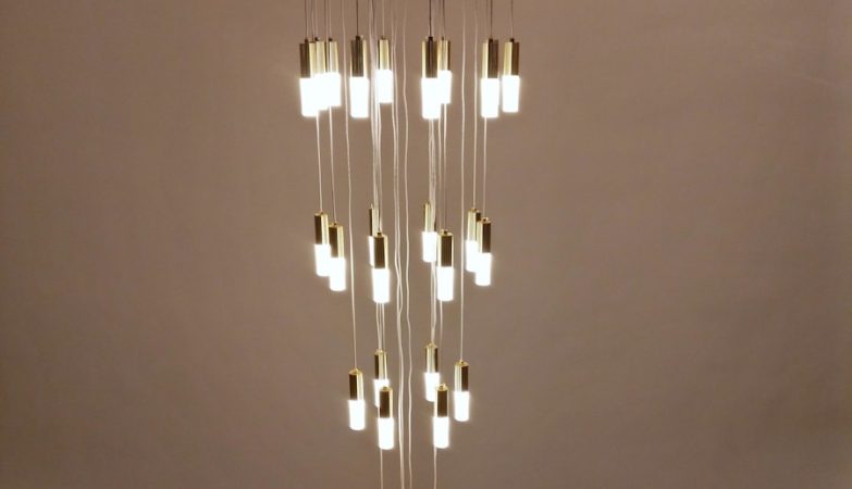 Photo Modern resin chandelier