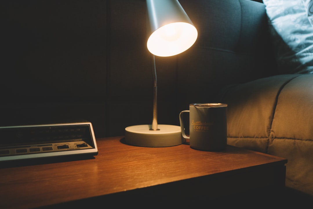 Contemporary Elegance: Hand-Blown Table Lamp