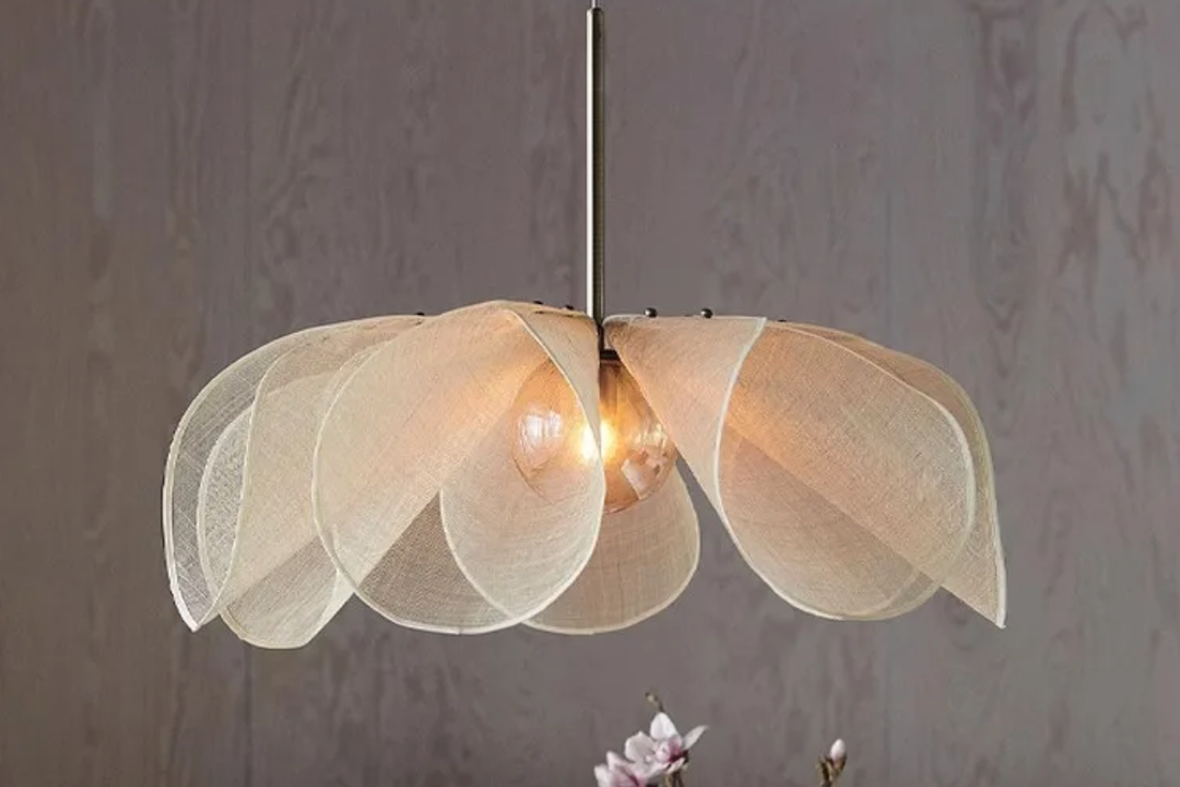 Elegant Lighting: Straight Hollow Tulle Chandelier