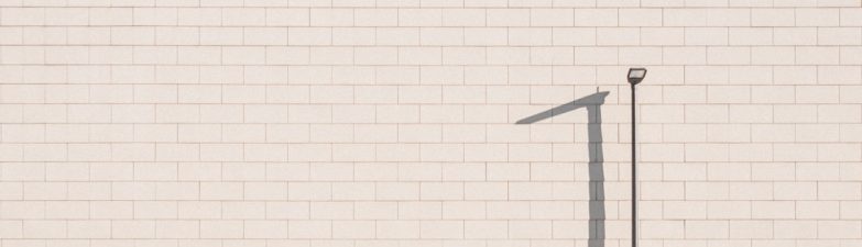 Photo minimalist wall lamp