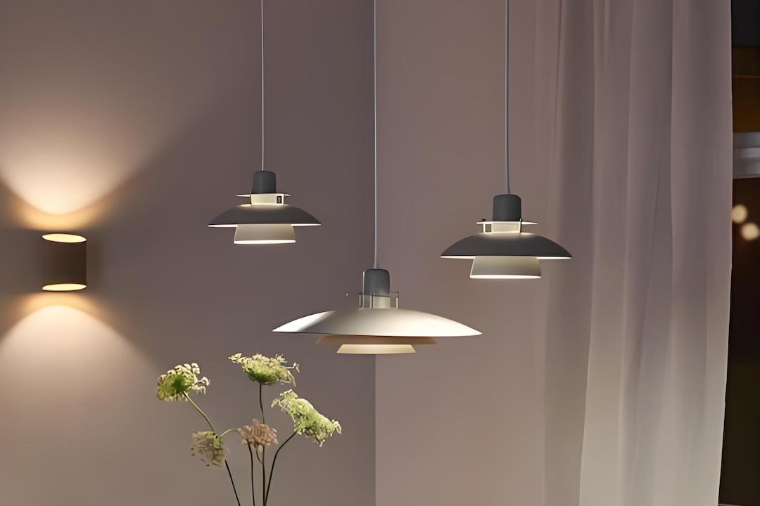 Stylish Pendant Lights for Breakfast Bar Seating