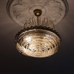 Photo antique silver chandelier